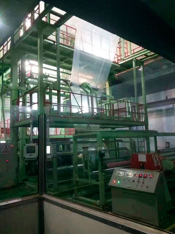 集裝箱液態(tài)包裝膜、噸袋設(shè)備